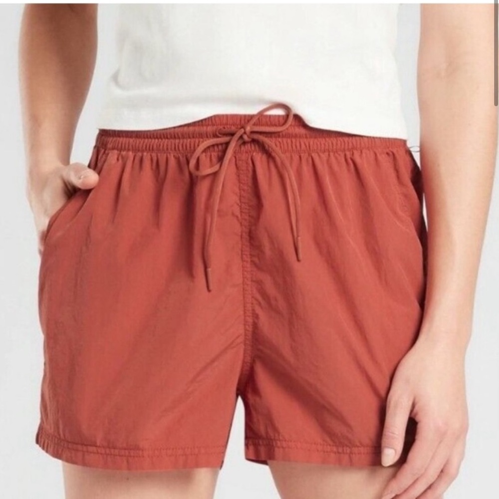 Athleta Women's Expedition Shorts in Etruscan Red Size 2
